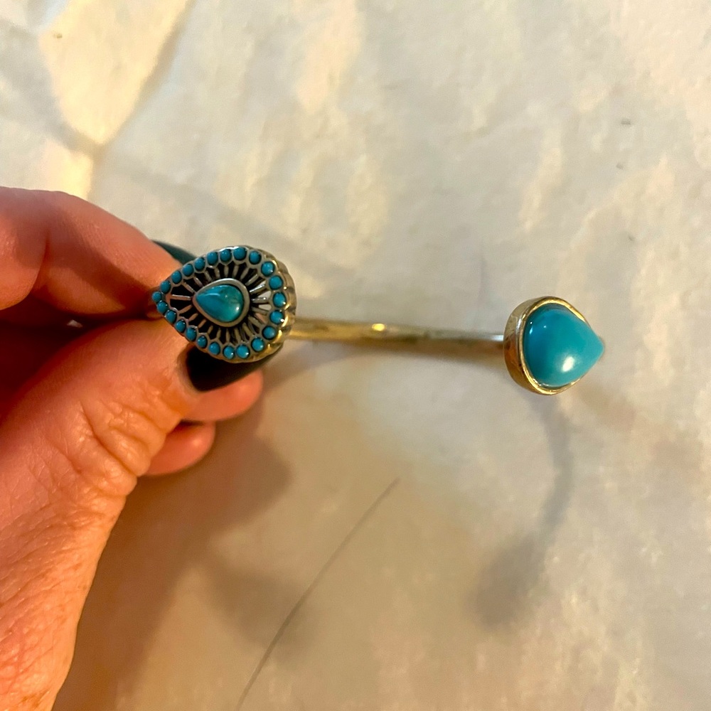 Lucky brand thin gold bangle with turquoise accent